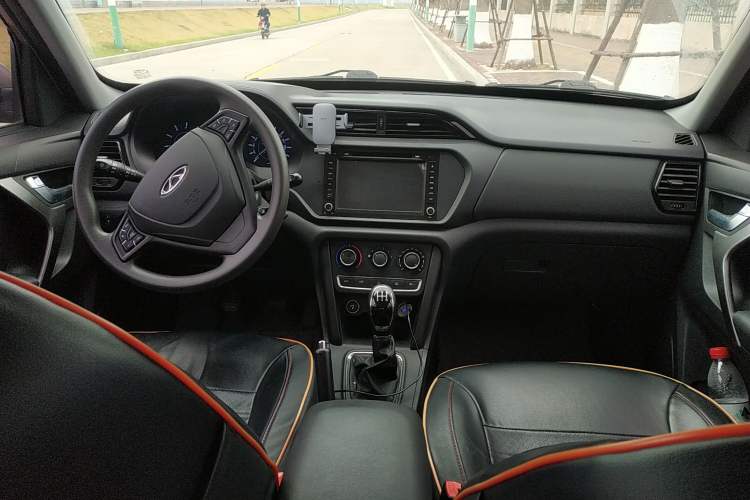 Used Chery Tiggo 3 2016 1.6L Manual Fashion Edition Center Console