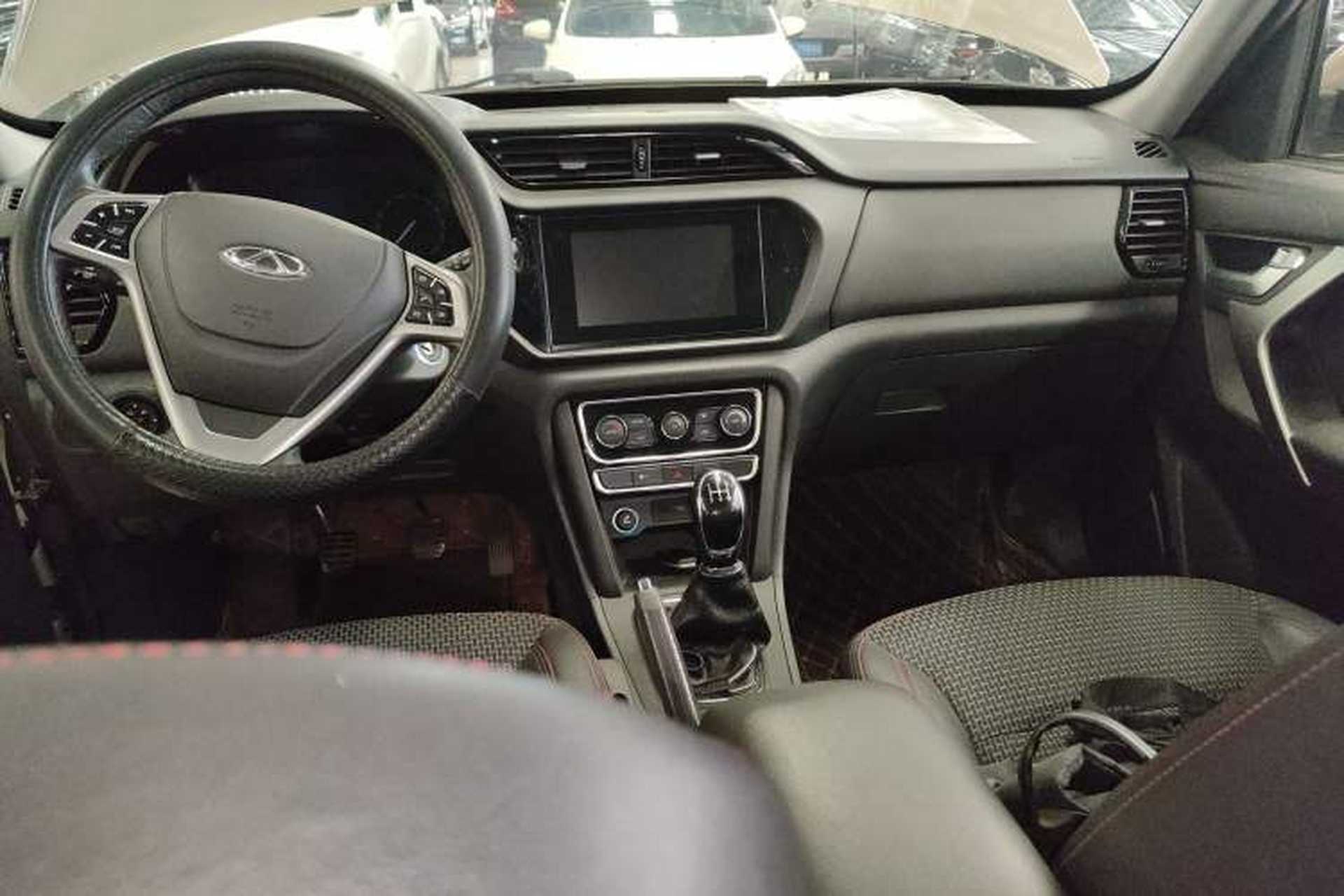 Used Chery Tiggo 3 2016 1.6L Manual ZhiShang Edition Center Console