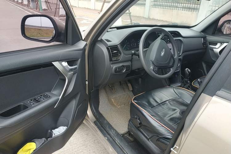 Used Chery Tiggo 3 2016 1.6L Manual Fashion Edition Driver Seat