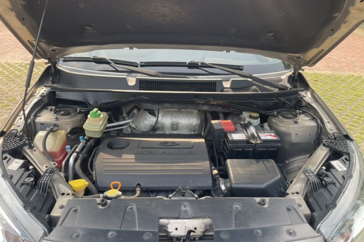 Used Chery Tiggo 3 2016 1.6L Manual ZhiShang Edition Engine Bay