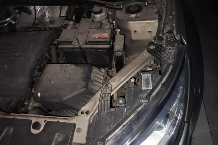 Used Chery Tiggo 3 2016 1.6L CVT ZhiShang Edition Engine Bay Left