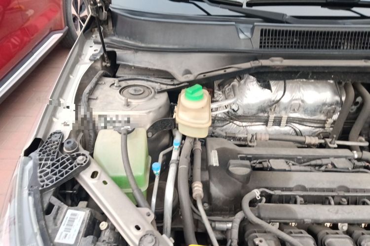 Used Chery Tiggo 3 2016 1.6L CVT ZhiShang Edition Engine Bay Right