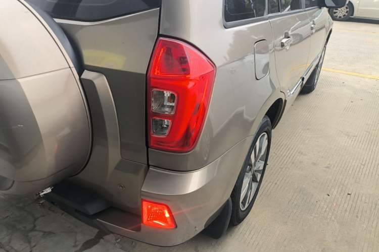 Used Chery Tiggo 3 2016 1.6L Manual ZhiShang Edition Exterior 3