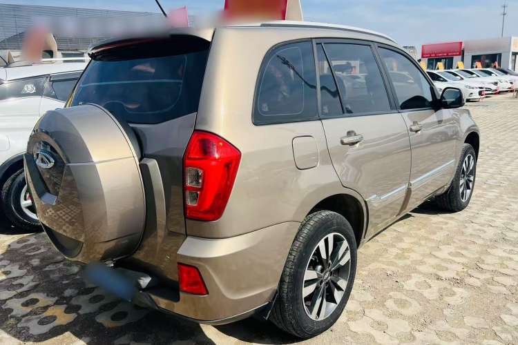 Used Chery Tiggo 3 2016 1.6L Manual ZhiShang Edition Exterior 4