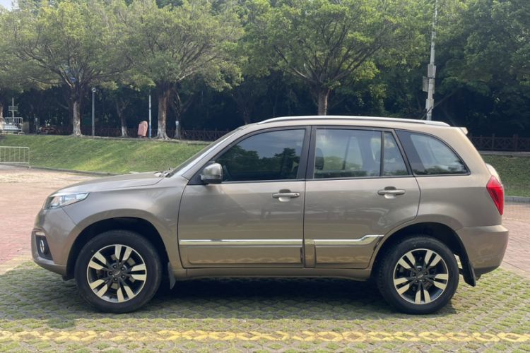 Used Chery Tiggo 3 2016 1.6L Manual ZhiShang Edition Exterior 6
