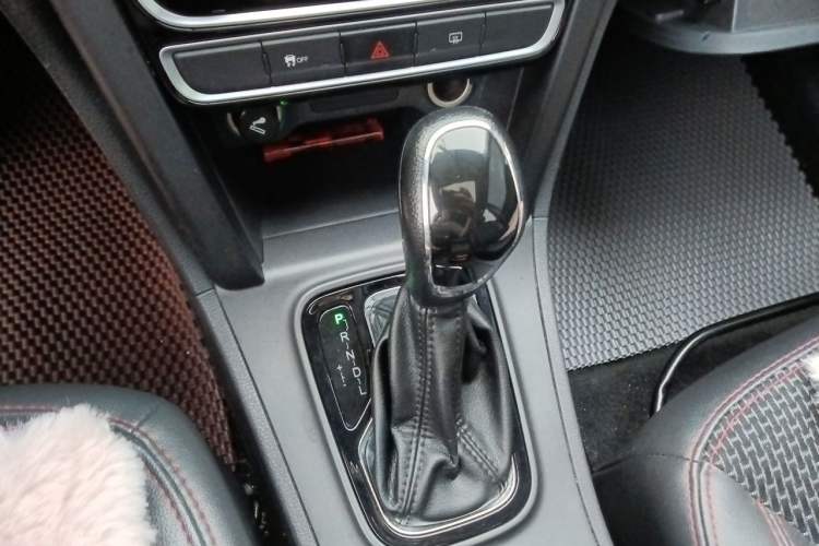 Used Chery Tiggo 3 2016 1.6L CVT ZhiShang Edition Gear Lever