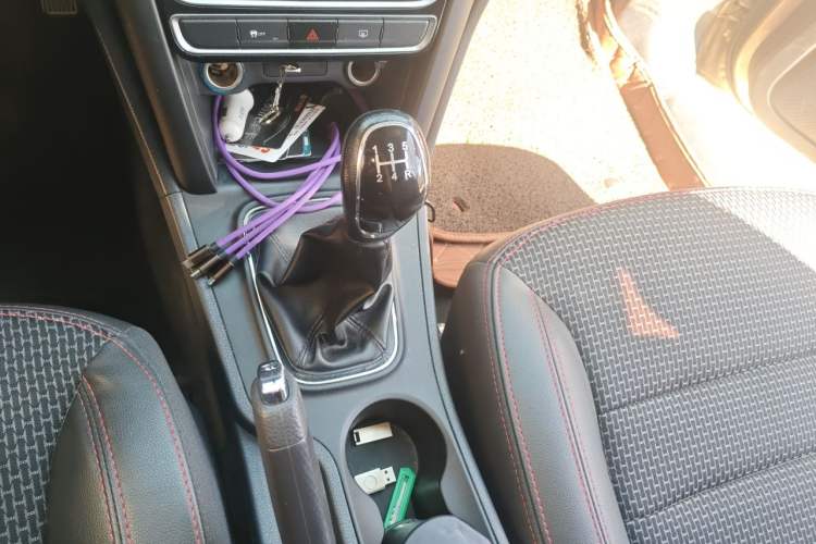 Used Chery Tiggo 3 2016 1.6L Manual ZhiShang Edition Gear Lever