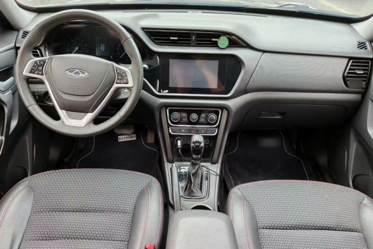 Used Chery Tiggo 3 2016 1.6L CVT ZhiShang Edition Interior 2