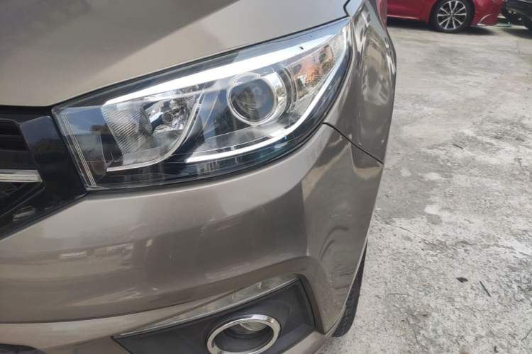 Used Chery Tiggo 3 2016 1.6L CVT ZhiShang Edition Left Front Headlight