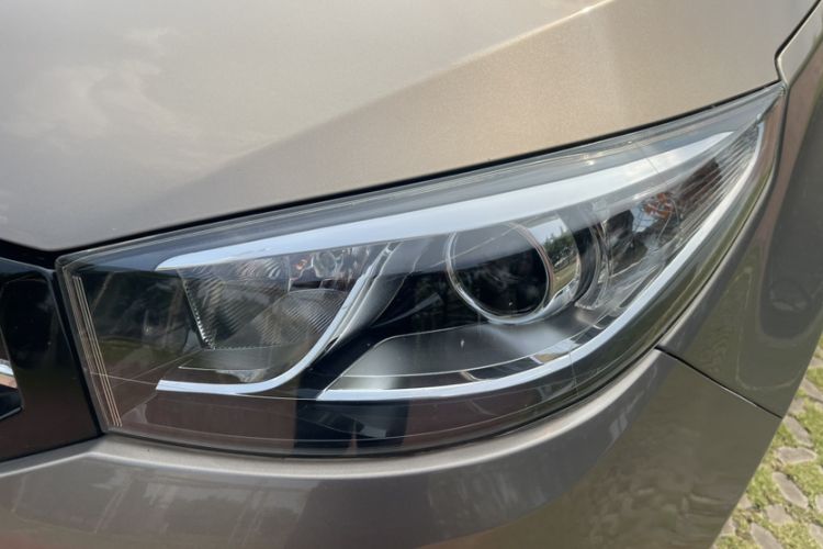Used Chery Tiggo 3 2016 1.6L Manual ZhiShang Edition Left Front Headlight