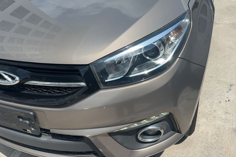 Used Chery Tiggo 3 2016 1.6L Manual ZhiShang Edition Left Front Headlight