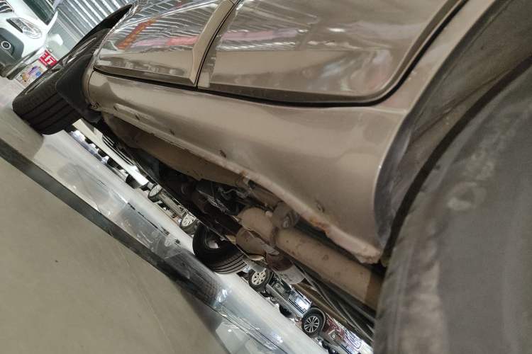 Used Chery Tiggo 3 2016 1.6L Manual ZhiShang Edition Left Side Sill