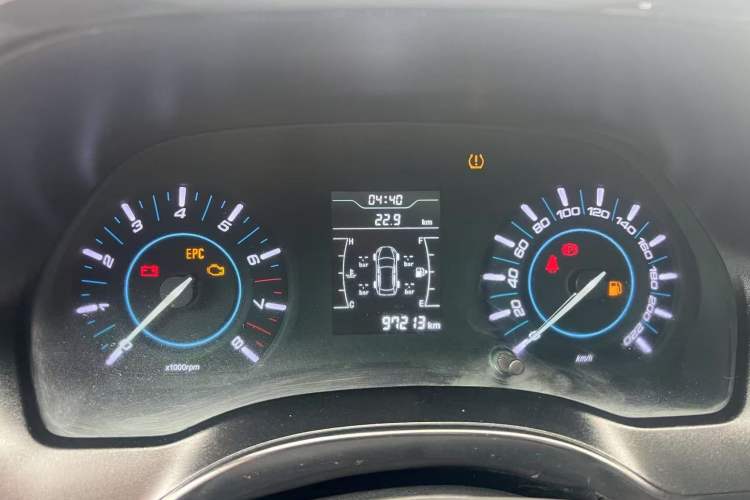 Used Chery Tiggo 3 2016 1.6L Manual ZhiShang Edition Odometer Close Up