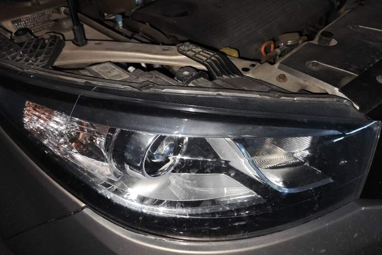 Used Chery Tiggo 3 2016 1.6L CVT ZhiShang Edition Right Front Headlight