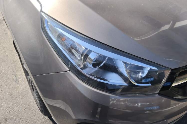 Used Chery Tiggo 3 2016 1.6L Manual ZhiShang Edition Right Front Headlight