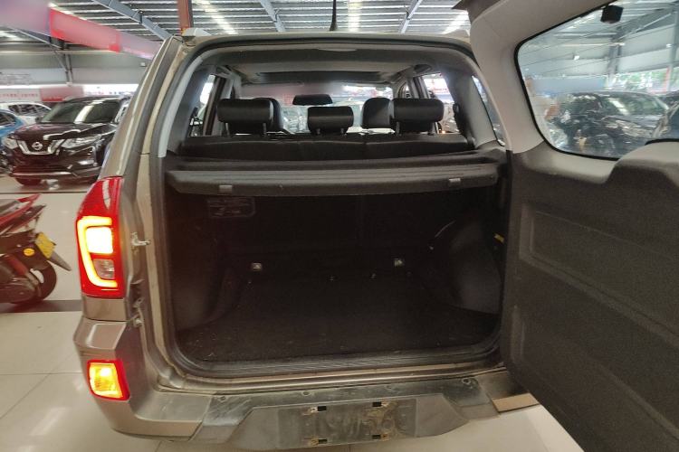 Used Chery Tiggo 3 2016 1.6L Manual ZhiShang Edition Trunk