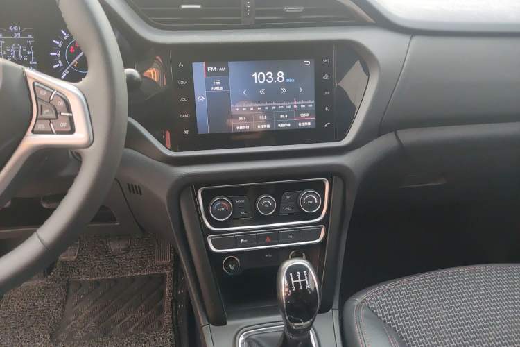 Used Chery Tiggo 3 2016 1.6L Manual ZhiShang Edition Audio And AC Panel