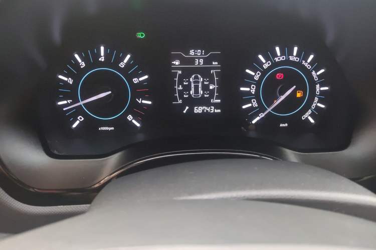 Used Chery Tiggo 3 2016 1.6L Manual ZhiShang Edition Odometer Close Up