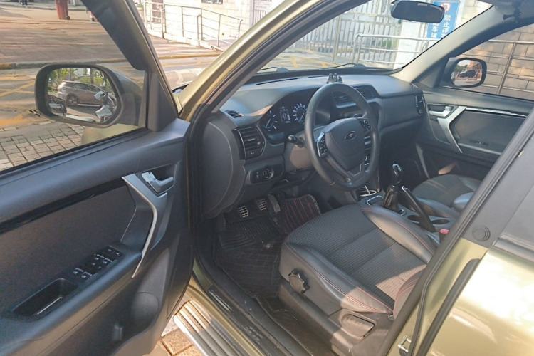 Used Chery Tiggo 3 2016 1.6L Manual ZhiShang Edition Driver Seat