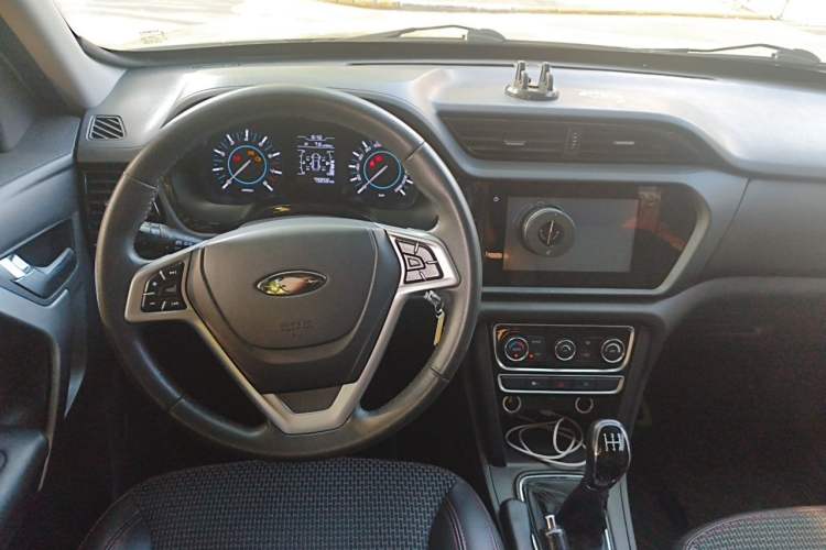 Used Chery Tiggo 3 2016 1.6L Manual ZhiShang Edition Steering Wheel