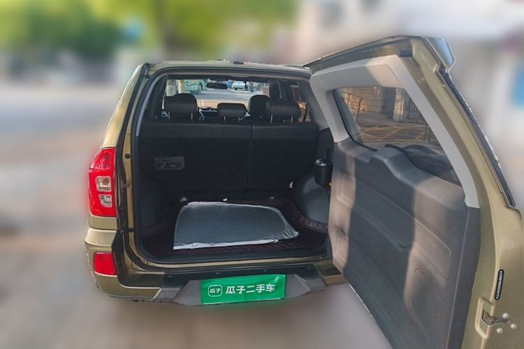 Used Chery Tiggo 3 2016 1.6L Manual ZhiShang Edition Trunk