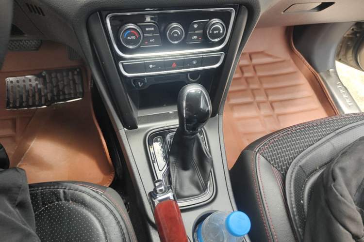 Used Chery Tiggo 3 2016 1.6L CVT ZhiShang Edition Gear Lever