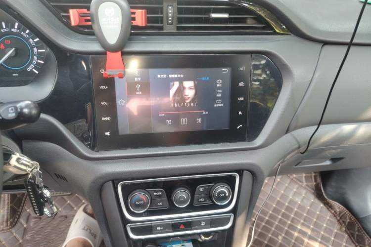 Used Chery Tiggo 3 2016 1.6L CVT ZhiShang Edition Audio And AC Panel