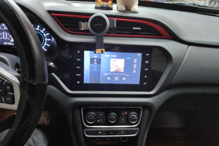 Used Chery Tiggo 3 2016 1.6L Manual ZhiShang Edition Audio And AC Panel