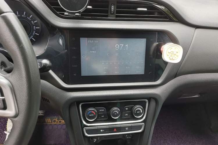 Used Chery Tiggo 3 2016 1.6L Manual ZhiShang Edition Audio And AC Panel