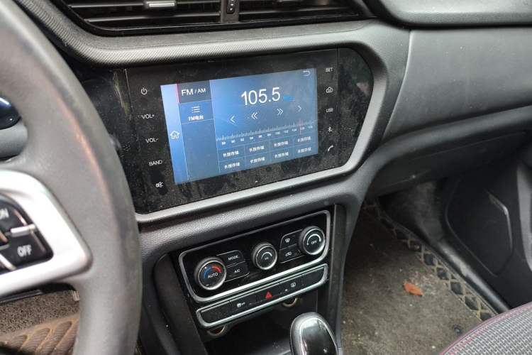 Used Chery Tiggo 3 2016 1.6L CVT ZhiShang Edition Audio And AC Panel