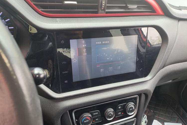 Used Chery Tiggo 3 2016 1.6L CVT ZhiShang Edition Audio And AC Panel