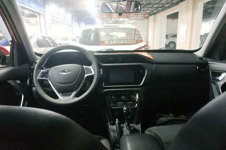 Used Chery Tiggo 3 2016 1.6L CVT ZhiShang Edition Center Console