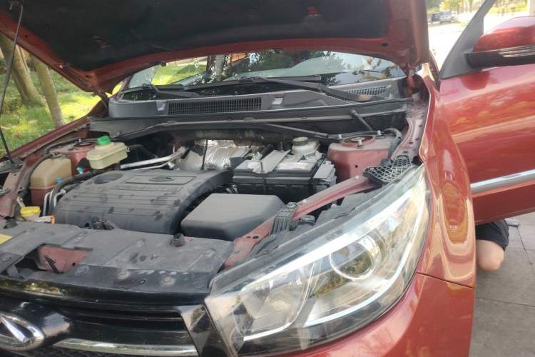Used Chery Tiggo 3 2016 1.6L CVT ZhiShang Edition Engine Bay Left