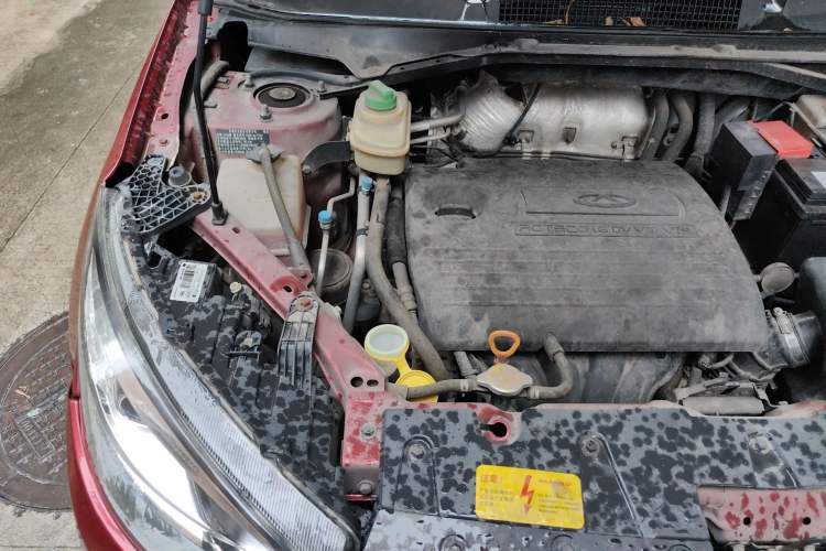 Used Chery Tiggo 3 2016 1.6L Manual ZhiShang Edition Engine Bay Right