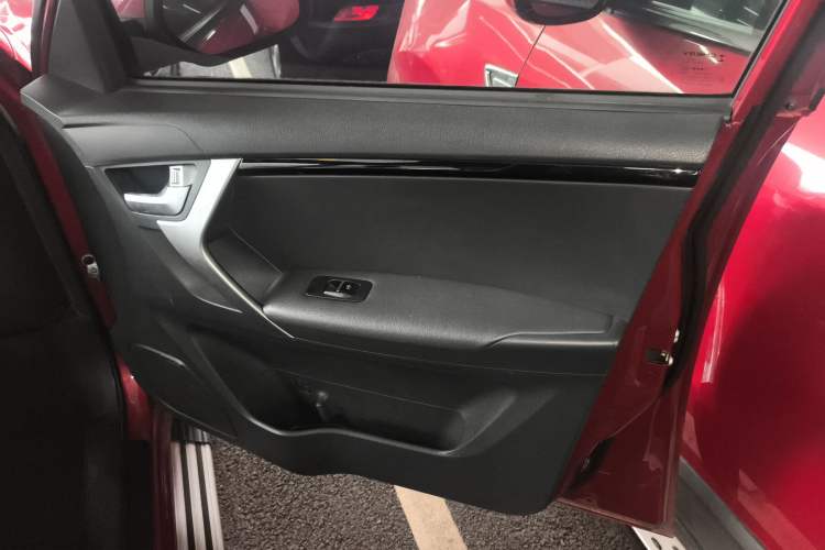 Used Chery Tiggo 3 2016 1.6L CVT ZhiShang Edition Interior 5