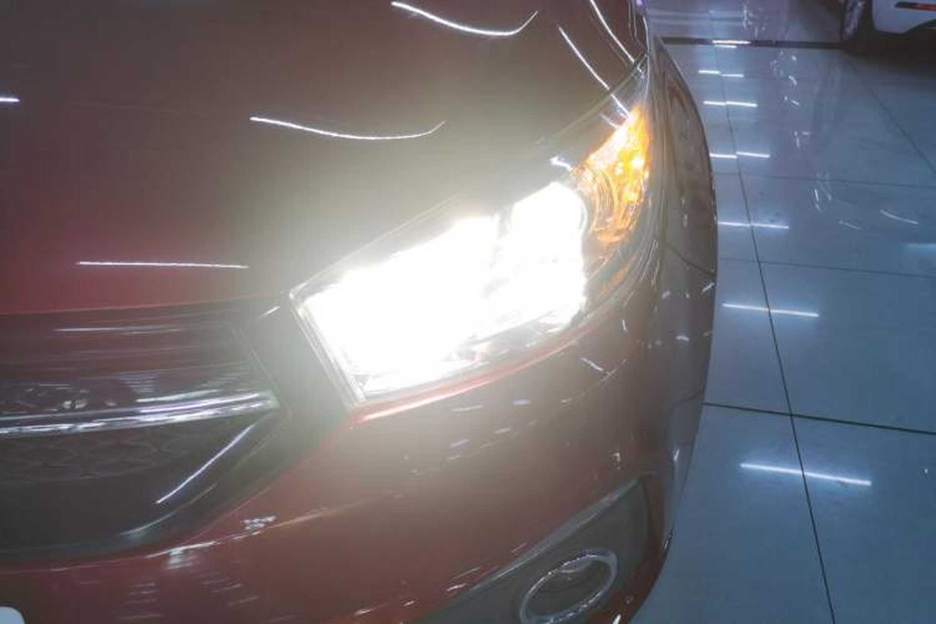 Used Chery Tiggo 3 2016 1.6L Manual ZhiShang Edition Left Front Headlight