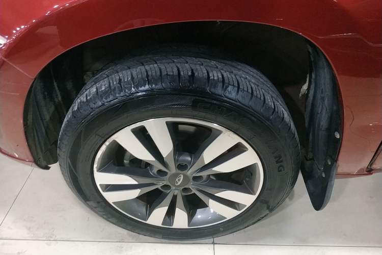 Used Chery Tiggo 3 2016 1.6L CVT ZhiShang Edition Left Front Wheel Hub