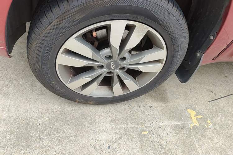 Used Chery Tiggo 3 2016 1.6L Manual ZhiShang Edition Left Front Wheel Hub