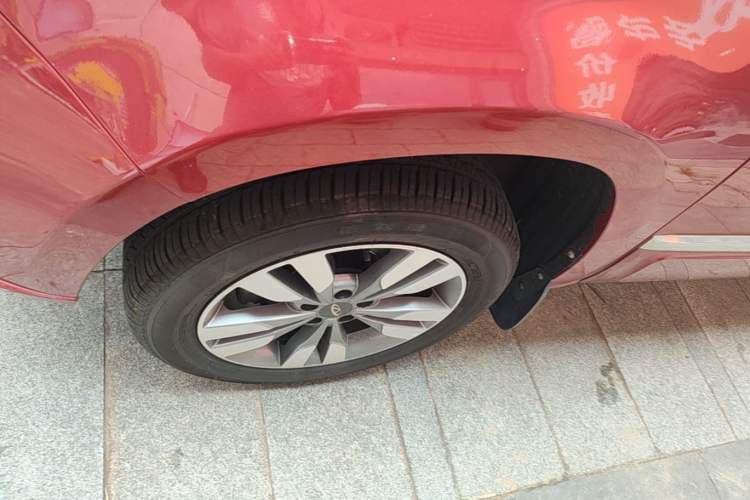 Used Chery Tiggo 3 2016 1.6L CVT ZhiShang Edition Left Front Wheel Hub