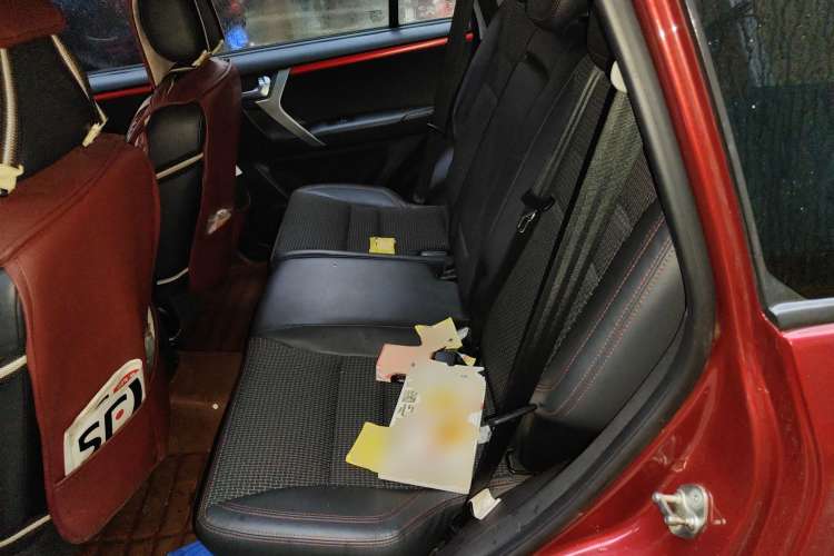 Used Chery Tiggo 3 2016 1.6L Manual ZhiShang Edition Left Rear Seat