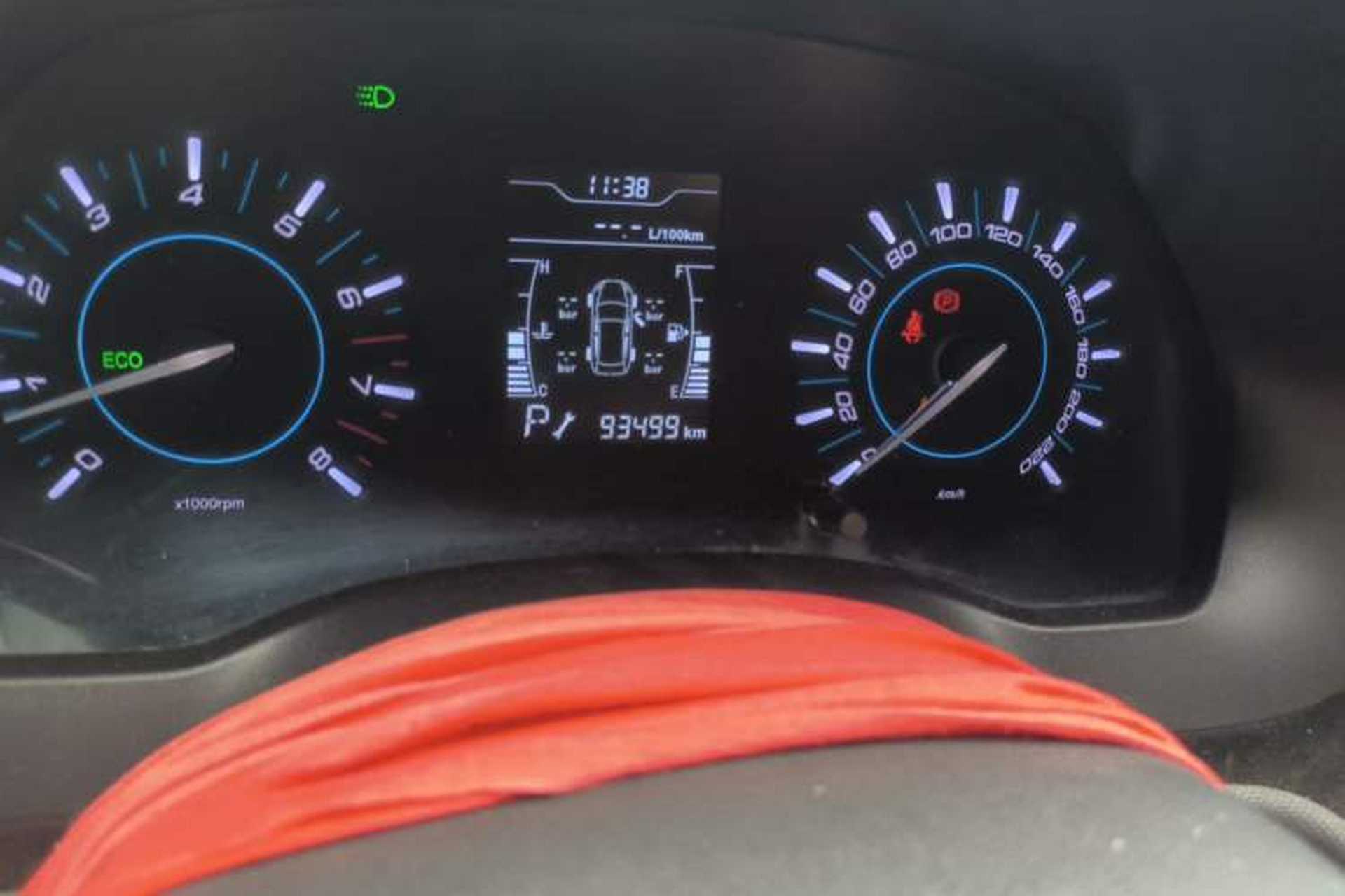 Used Chery Tiggo 3 2016 1.6L CVT ZhiShang Edition Odometer Close Up