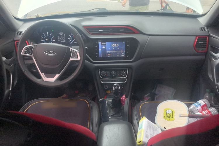 Used Chery Tiggo 3 2016 1.6L Manual ZhiShang Edition Center Console