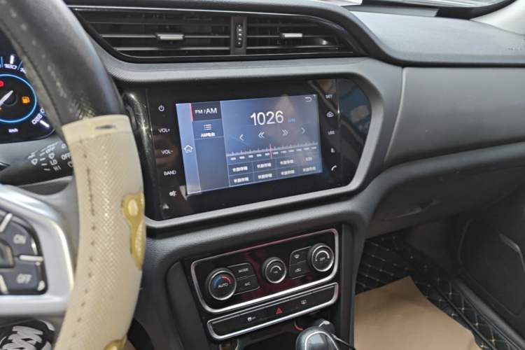 Used Chery Tiggo 3 2016 1.6L CVT ZhiShang Edition Audio And AC Panel