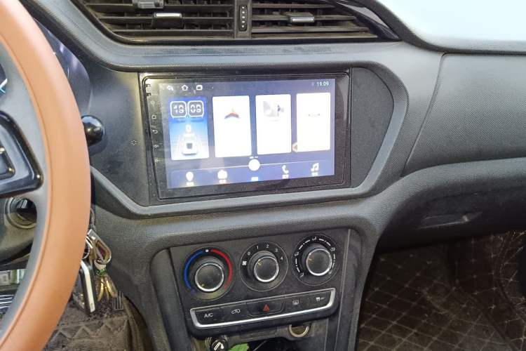 Used Chery Tiggo 3 2016 1.6L Manual Fashion Edition Audio And AC Panel