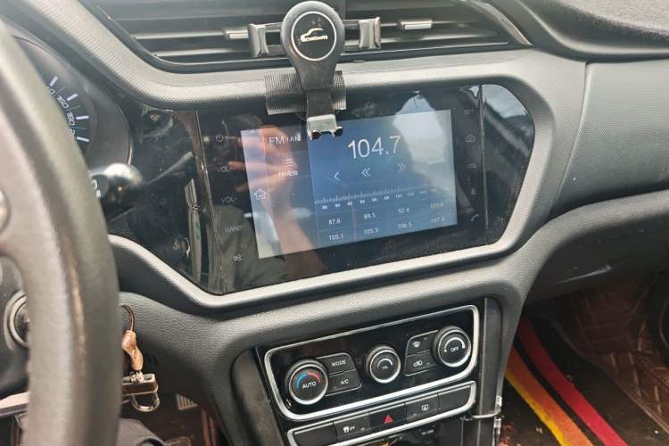 Used Chery Tiggo 3 2016 1.6L Manual ZhiShang Edition Audio And AC Panel