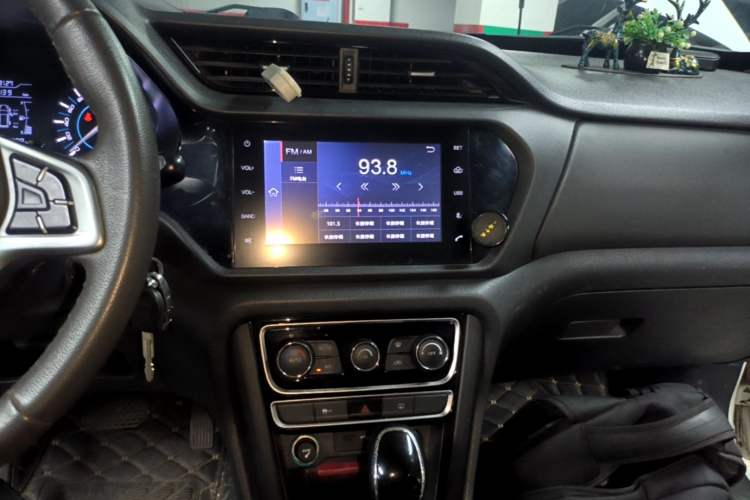Used Chery Tiggo 3 2016 1.6L CVT ZhiShang Edition Audio And AC Panel