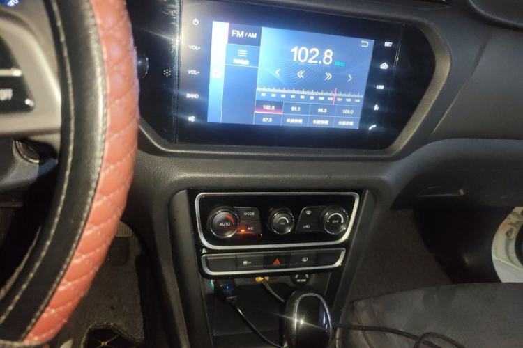 Used Chery Tiggo 3 2016 1.6L CVT ZhiShang Edition Audio And AC Panel