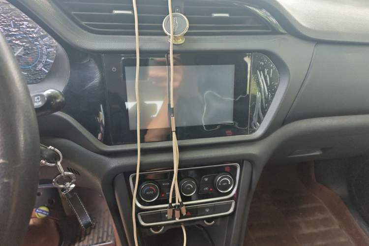 Used Chery Tiggo 3 2016 1.6L Manual ZhiShang Edition Audio And AC Panel