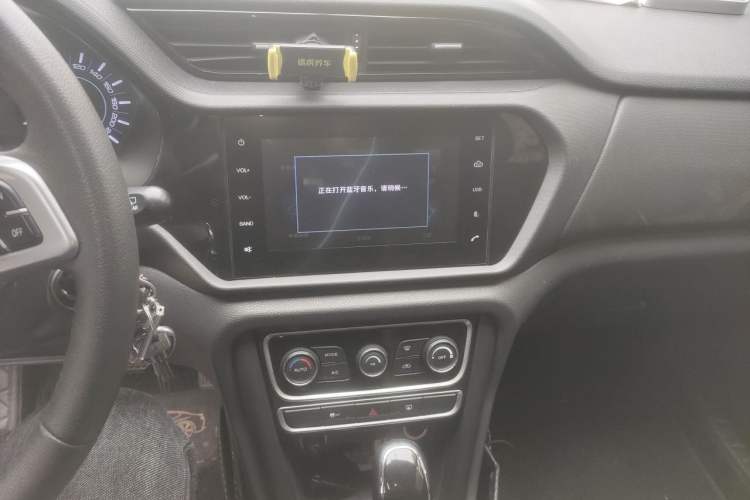 Used Chery Tiggo 3 2016 1.6L CVT ZhiShang Edition Audio And AC Panel