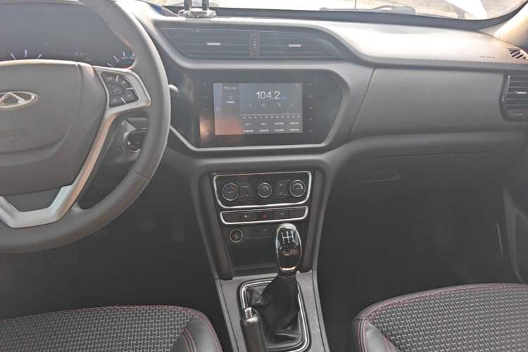 Used Chery Tiggo 3 2016 1.6L Manual ZhiShang Edition Audio And AC Panel